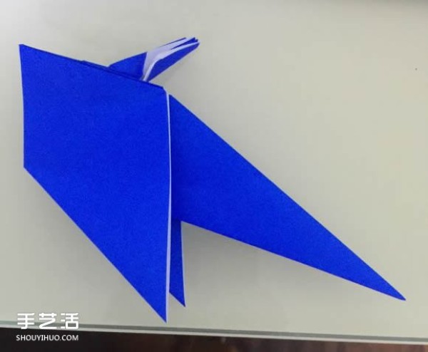 Illustration of the folding method of a spouting whale, step-by-step process of origami three-dimensional whale