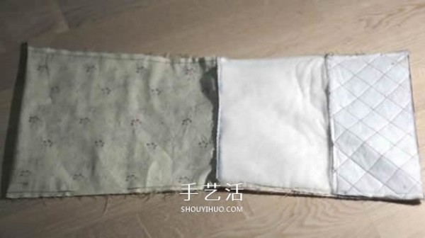 How to make your own square cosmetic bag, how to make a cosmetic bag" border="0" width="580" height="334" src="https://img.111diy.com/timthumb.php?src=/d/file/20220112/gkupanz1tbe.jpg" /></p>
<p>Turn it over again and sew a circle around it, making sure to leave a return opening on the lining. </p>
<p align="center"><img alt="How to make your own square cosmetic bag Handmade cosmetic bag making tutorial"  alt=