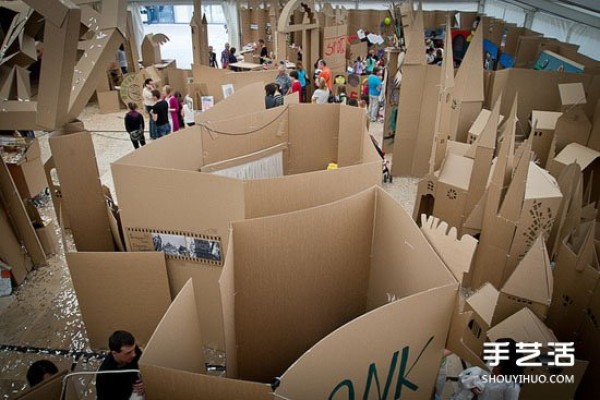 Towns made of corrugated paper promote the concept of environmental protection, recycling and reuse