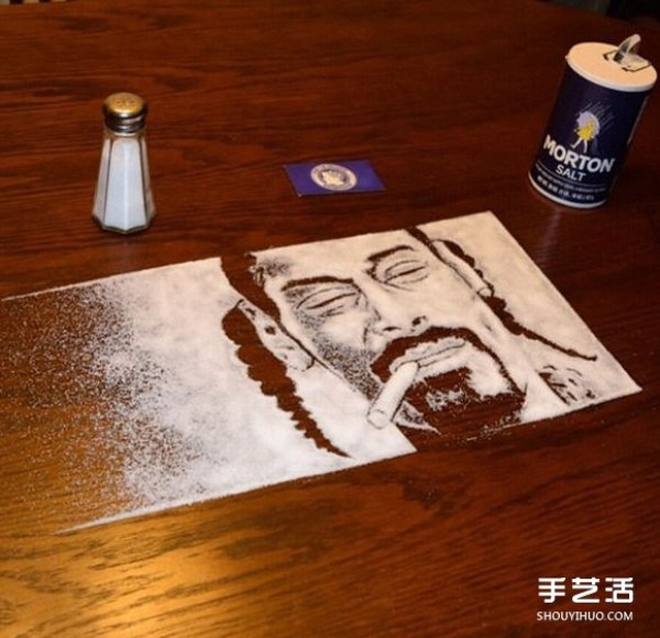 Salt is not only used for cooking. Artists use salt to create lifelike portraits