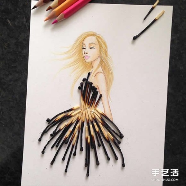 The illustrator uses daily necessities to DIY to make the beautiful clothes of the person in the painting