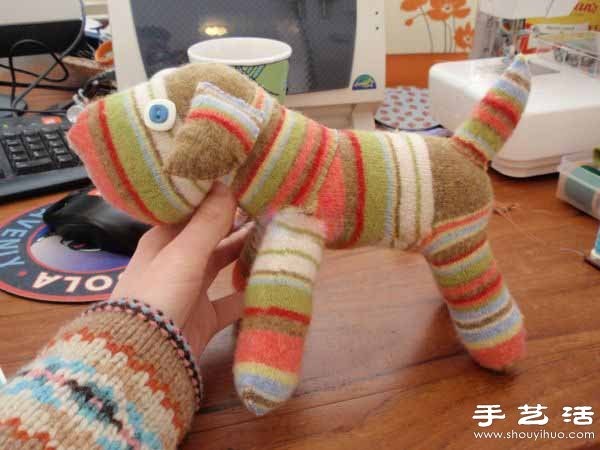 Socks make cute and fluffy puppy dolls