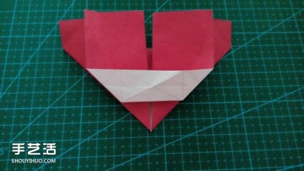 LOVE heart-shaped origami illustrated tutorial on how to fold LOVE love on Valentines Day