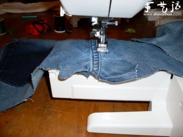 Tutorial on making a DIY apron out of old jeans waste