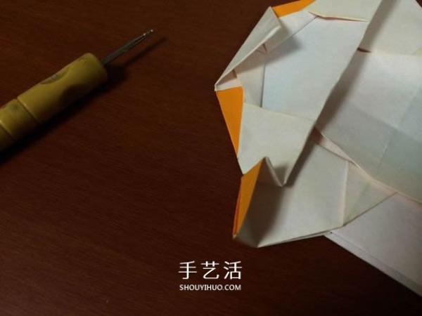 How to fold a complex three-dimensional sports car with detailed steps of origami sports car