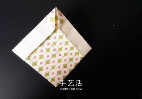 How to fold a simple plaid heart with plaid peach hearts and an illustration of the folding method