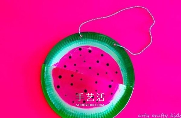 Handmade watermelon bag on paper plate, simple and cute! 