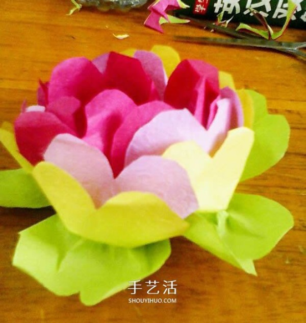 The folding method of rose flowers is simple and easy to learn to make handmade rose flowers for Valentines Day