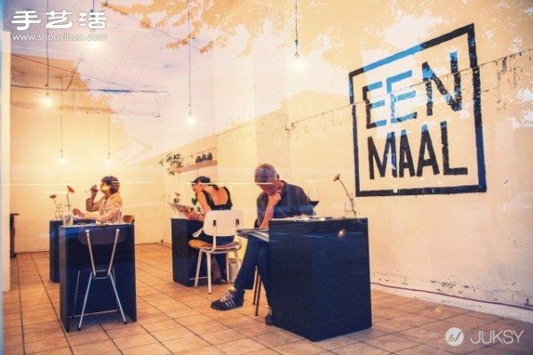 Eenmaal, a restaurant that only allows one person to dine in the Netherlands