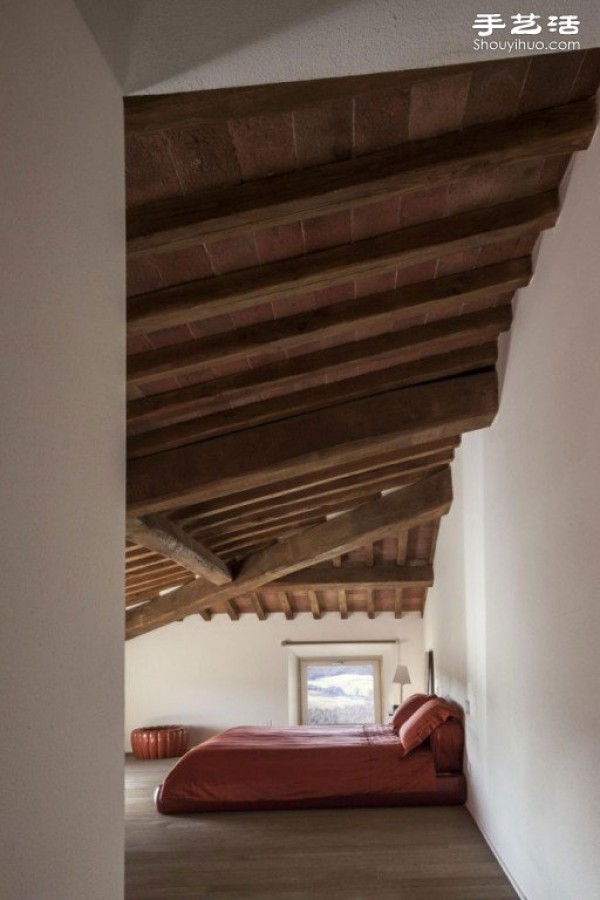 Italian farmhouse renovation and comfortable home environment decoration design