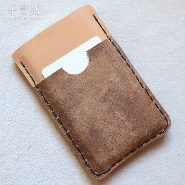 A good gift for your boyfriend: How to make your own leather iPhone case