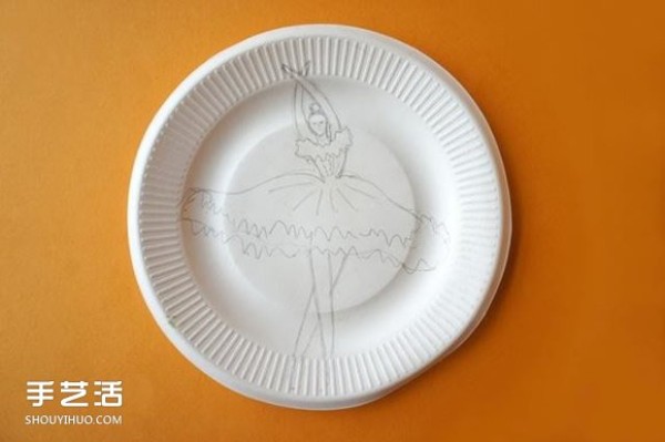 Paper plate handmade ballet dancer creative paper plate handmade DIY picture