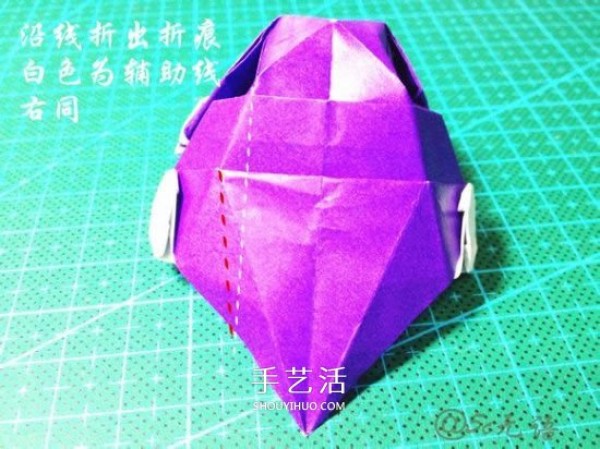 Illustration of how to fold a three-dimensional car, how to fold a hand-made origami car