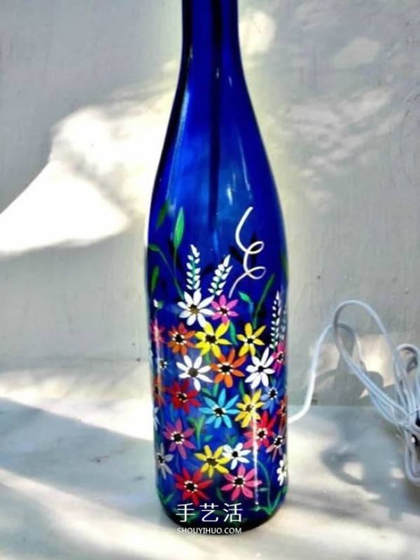 Creative handmade pictures of painted wine bottles, acrylic hand-painted glass bottles DIY