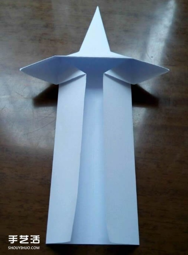 How to use paper to fold a fighter jet and illustrate how to fold an A4 paper fighter jet