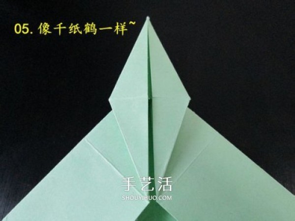 Handmade origami tank illustrated tutorial, detailed steps on how to fold a tank