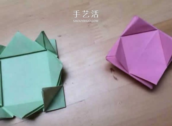 How to fold a spinning paper top with a simple flower-shaped top origami tutorial