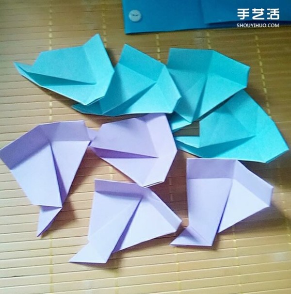 How to Origami a Chinese Valentines Day Gift Box, Illustrations of How to Fold an Octagonal Paper Box