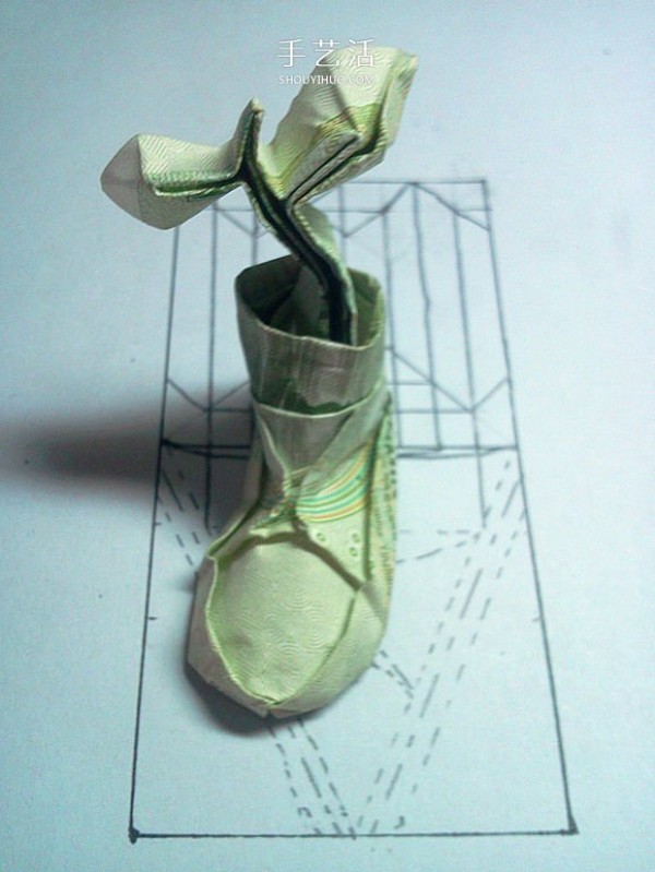 The origami method of shoe saplings. This combination is very interesting! 