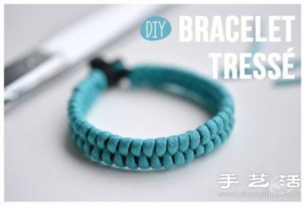 Illustration of how to braid a two-strand rope bracelet