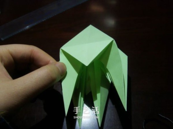 Handmade Crane Dance Origami Illustrated Tutorial: The folding process of three-dimensional paper cranes