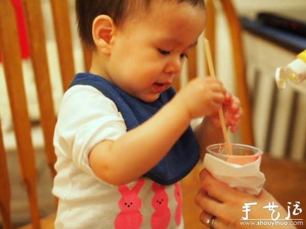 Drink bottles/plastic bottles with hand-painted sumo wrestlers playing homemade bowling