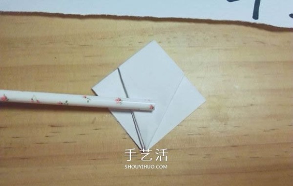 Illustration of folding method of Mandala flower. How to fold white Bana flower by hand