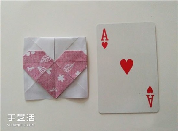 Illustration of the origami method of playing card diamonds and hearts