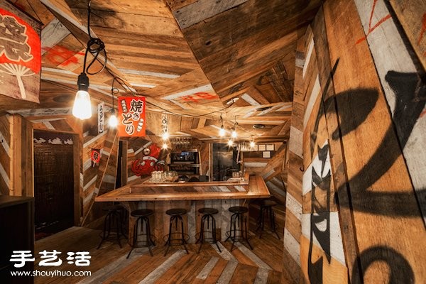 Lively and colorful Japanese izakaya decoration design