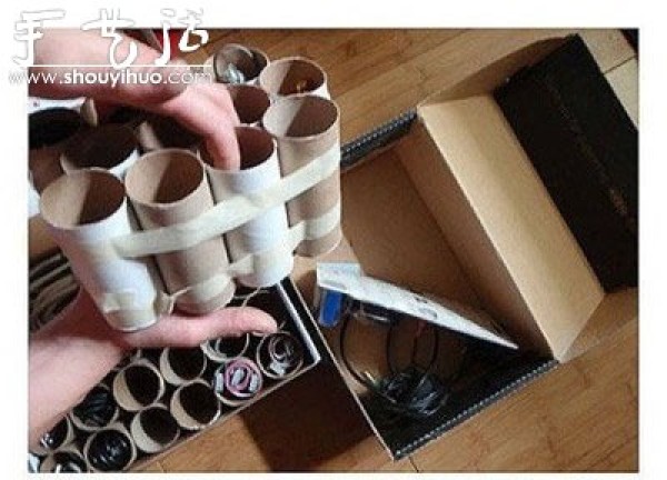 Toilet paper roll DIY wire storage box