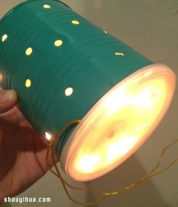 Use waste milk powder cans and iron cans to make a beautiful DIY night light by hand