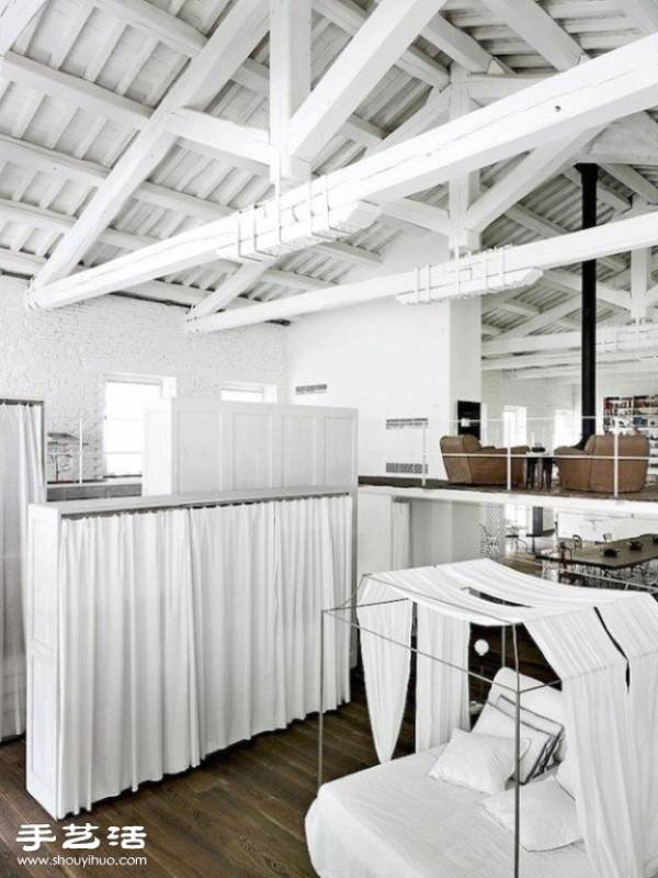 Black and white villa design by Italian designer Paola Navone