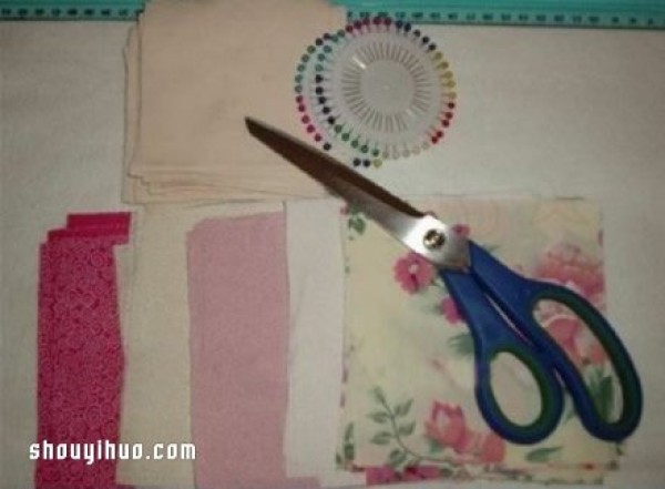 Use rag scraps to make a very protective crib and storage basket