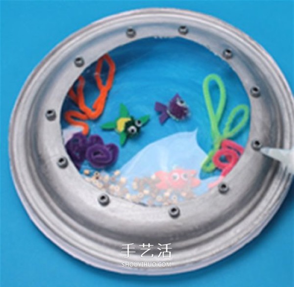 Use small-scale DIY items to make small-scale DIY decorations for the underwater world from waste plate waste