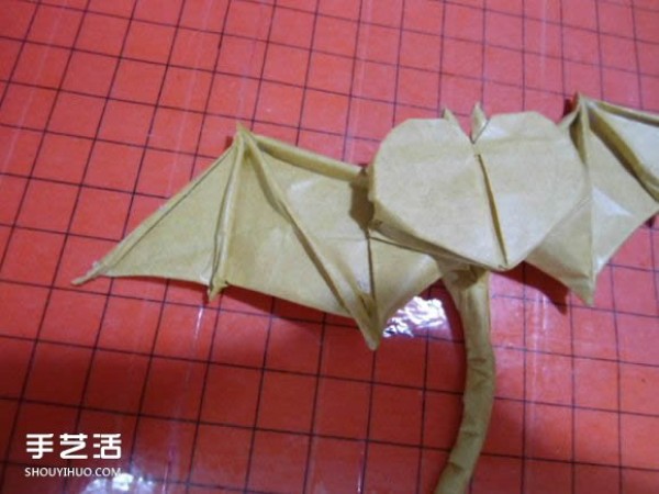 Origami Demon Heart with WingsPaper diagram tutorial on how to fold the devils heart