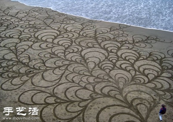 Shocking and beautiful giant sand painting