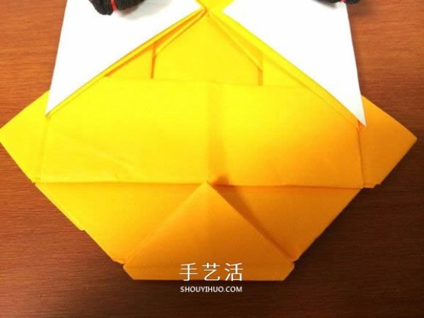 How to fold a complex three-dimensional sports car with detailed steps of origami sports car