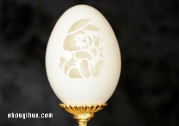 Appreciation of the exquisite hand-made egg carving art works