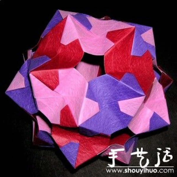 Appreciation of complex kaleidoscope origami works