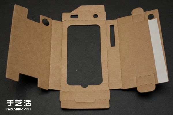 Expanded drawings of homemade personalized mobile phone cases made of cardboard