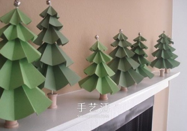 10 Beautiful Handmade Christmas Tree Pictures Made of Paper