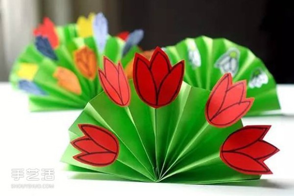 Tutorial of simple origami flower bushes with handmade pictures of childrens flower garden