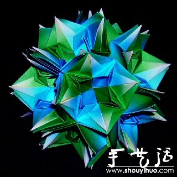 Appreciation of complex kaleidoscope origami works