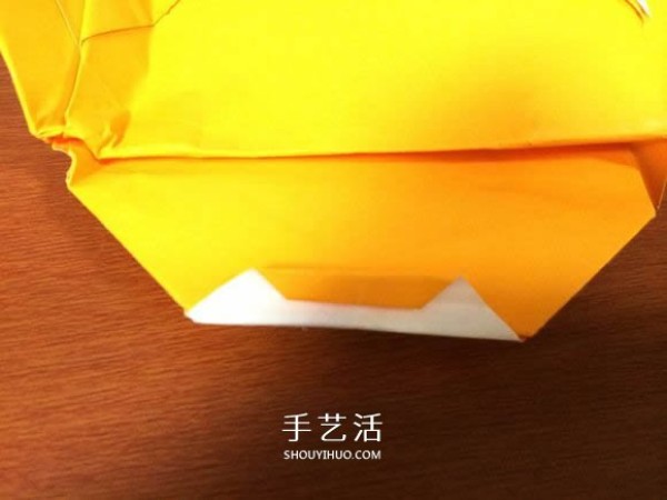 How to fold a complex three-dimensional sports car with detailed steps of origami sports car