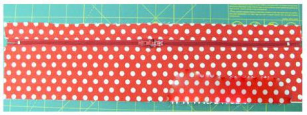 Detailed illustrated tutorial on homemade cosmetic bag/storage bag