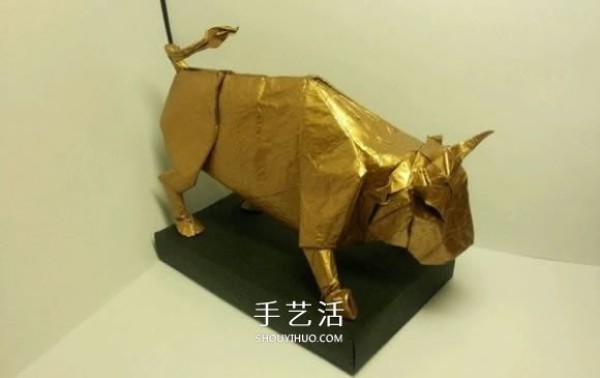 The three-dimensional folding method of the twelve Chinese Zodiac Ox, the realistic three-dimensional folding method of the Ox