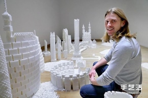 Magnificent and sweet! An architectural model created using sugar cubes as bricks