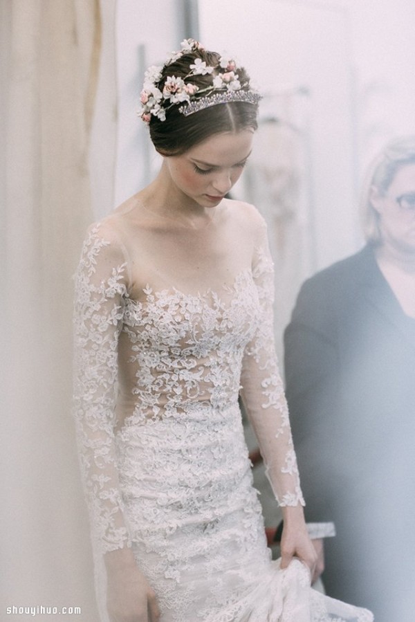 Reem Acra Fall 2015 Stunning Wedding Tiara