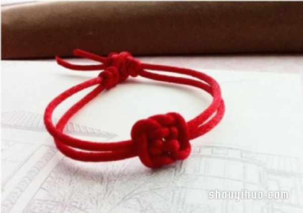 Caijing Knot Bracelet Knitting Illustration and Steps of Knitting Red Rope Bracelet with Caijing Knot