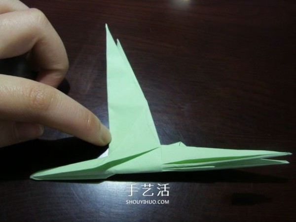 Handmade Crane Dance Origami Illustrated Tutorial: The folding process of three-dimensional paper cranes